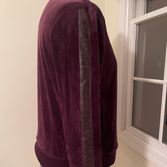 NWOT Calvin Klein velour zip up - Picture 4 of 6